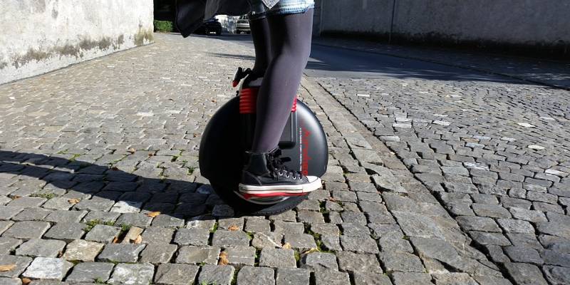 4 Best Self Balancing Unicycle Electric Scooters Reviewed